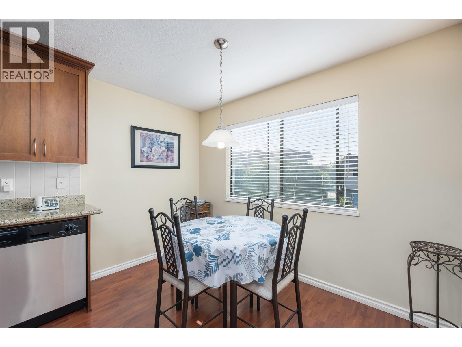 Listing Picture 10 of 30 : 8680 DEMOREST DRIVE, Richmond / 烈治文 - 魯藝地產 Yvonne Lu Group - MLS Medallion Club Member