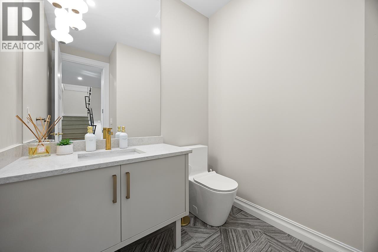 6902 Kitchener Street, Burnaby, British Columbia  V5B 2J9 - Photo 11 - R3090782