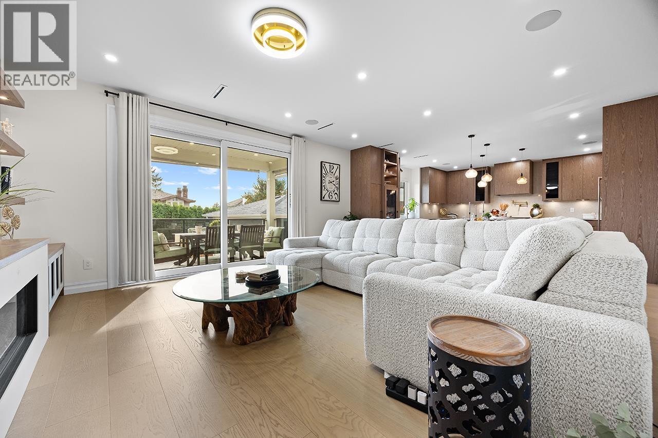 6902 Kitchener Street, Burnaby, British Columbia  V5B 2J9 - Photo 9 - R3090782