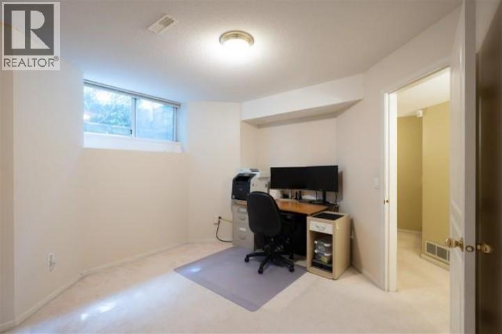 10 7500 Cumberland Street, Burnaby, British Columbia  V3N 4Z9 - Photo 20 - R3083448