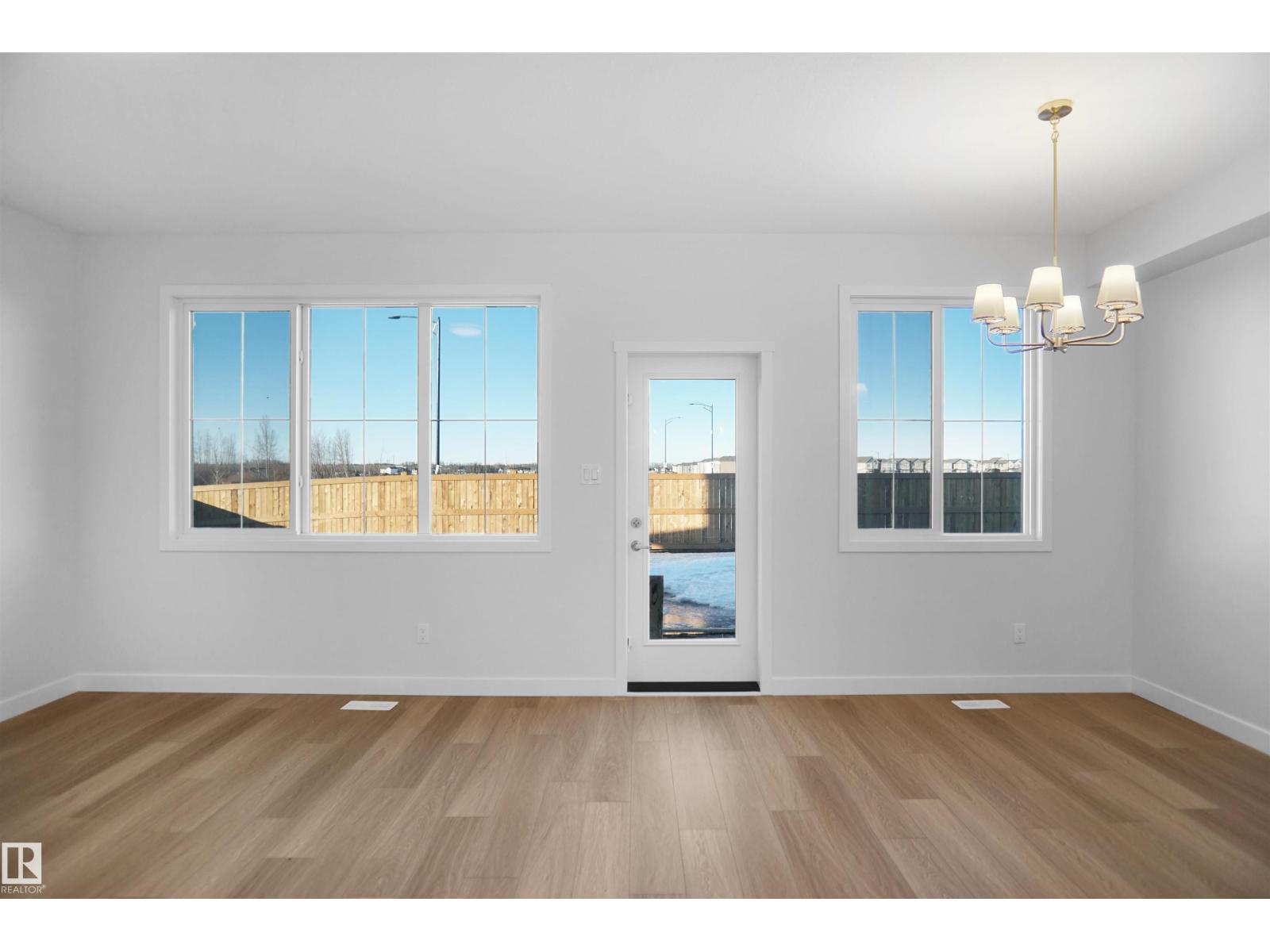 20944 16 Av Nw, Edmonton, Alberta  T6M 1P9 - Photo 4 - E4468796