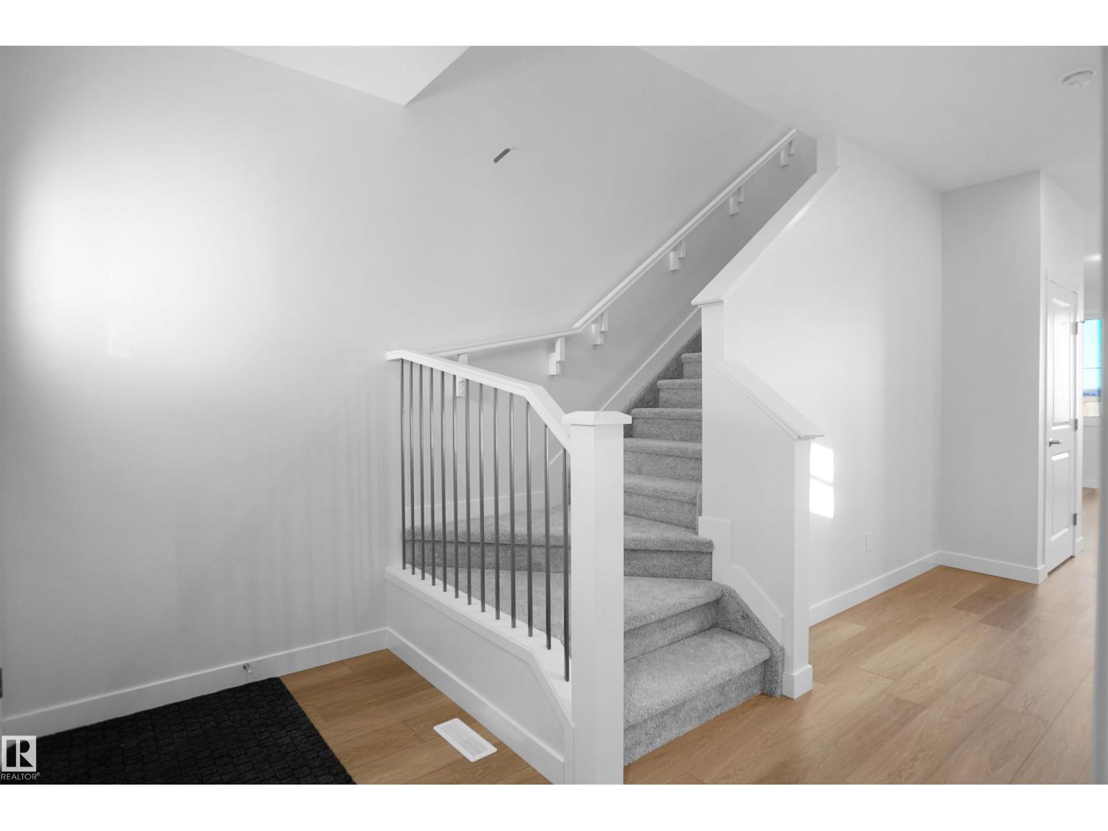 20944 16 Av Nw, Edmonton, Alberta  T6M 1P9 - Photo 2 - E4468796