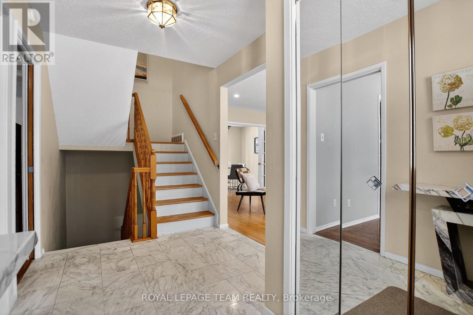 18 Pentland Crescent, Ottawa, Ontario  K2K 1V5 - Photo 9 - X12797618