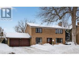 18 PENTLAND CRESCENT, Ottawa, Ontario