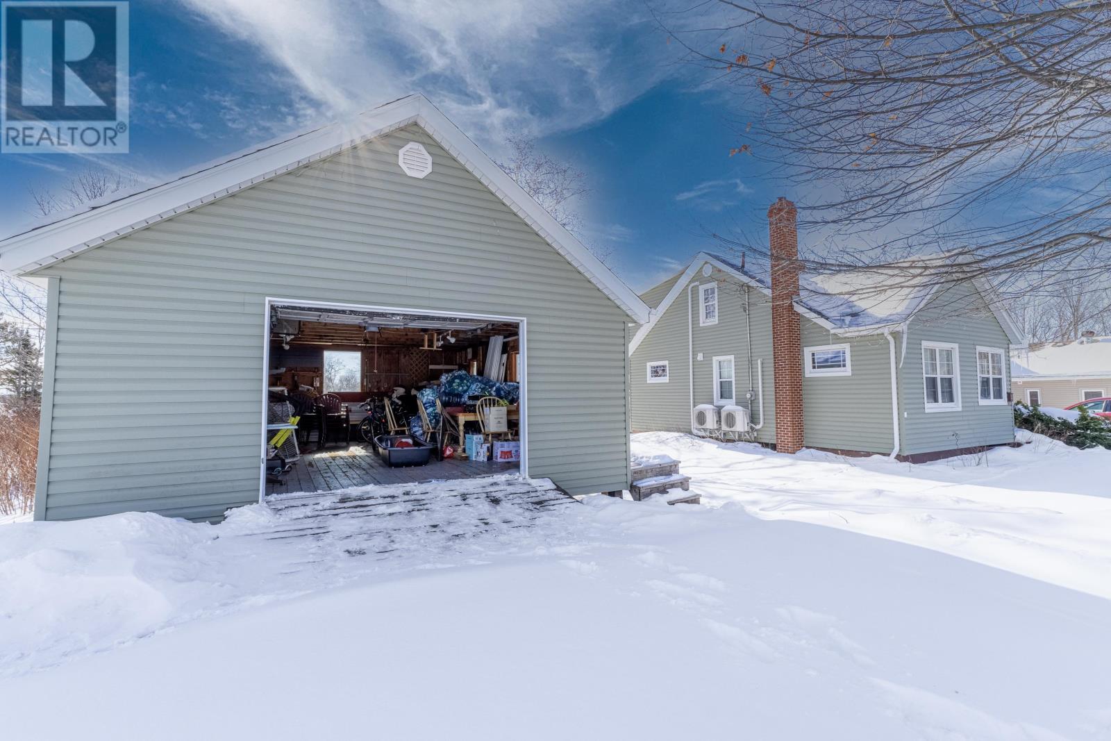 32 Confederation Street, Charlottetown, Prince Edward Island  C1A 5V4 - Photo 2 - 202602960