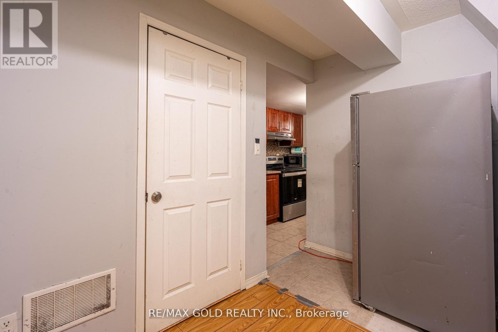 14 Gulfbrook Circle, Brampton, Ontario  L6Z 0G4 - Photo 31 - W12797120