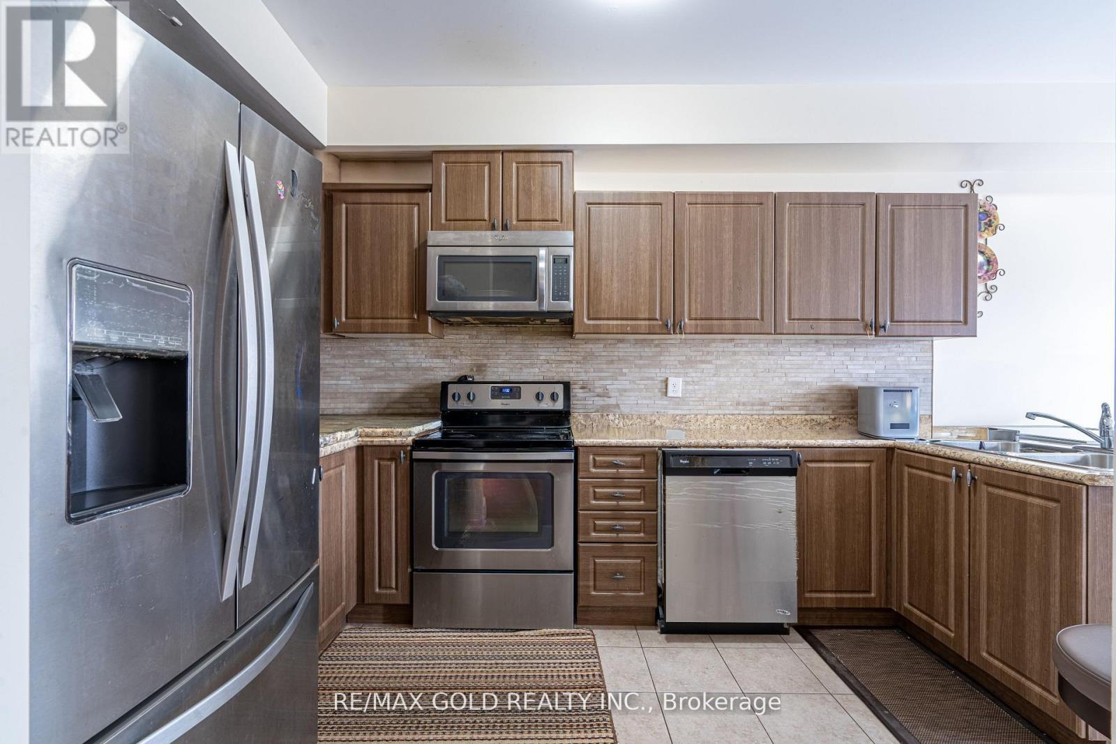 14 Gulfbrook Circle, Brampton, Ontario  L6Z 0G4 - Photo 8 - W12797120