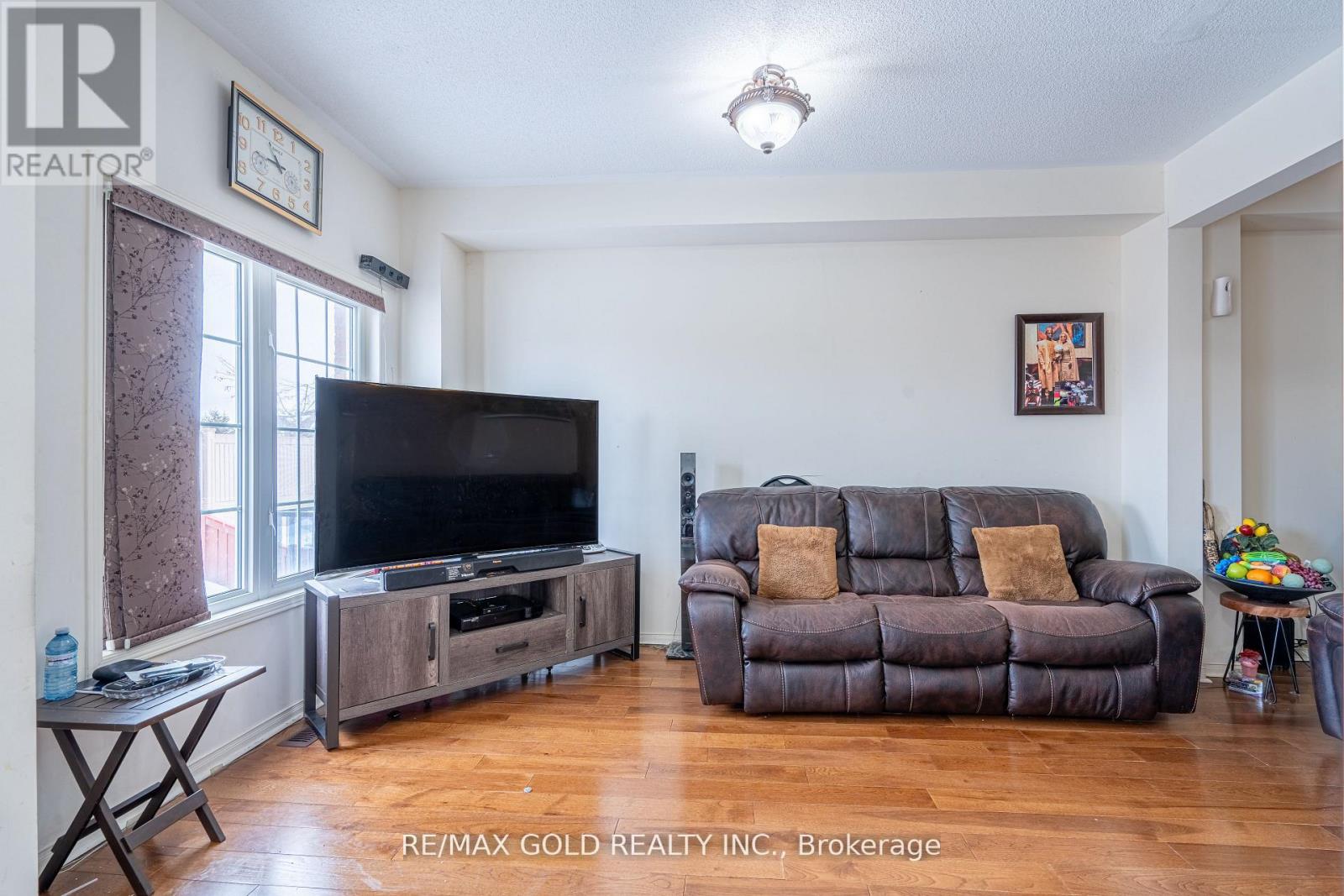 14 Gulfbrook Circle, Brampton, Ontario  L6Z 0G4 - Photo 6 - W12797120