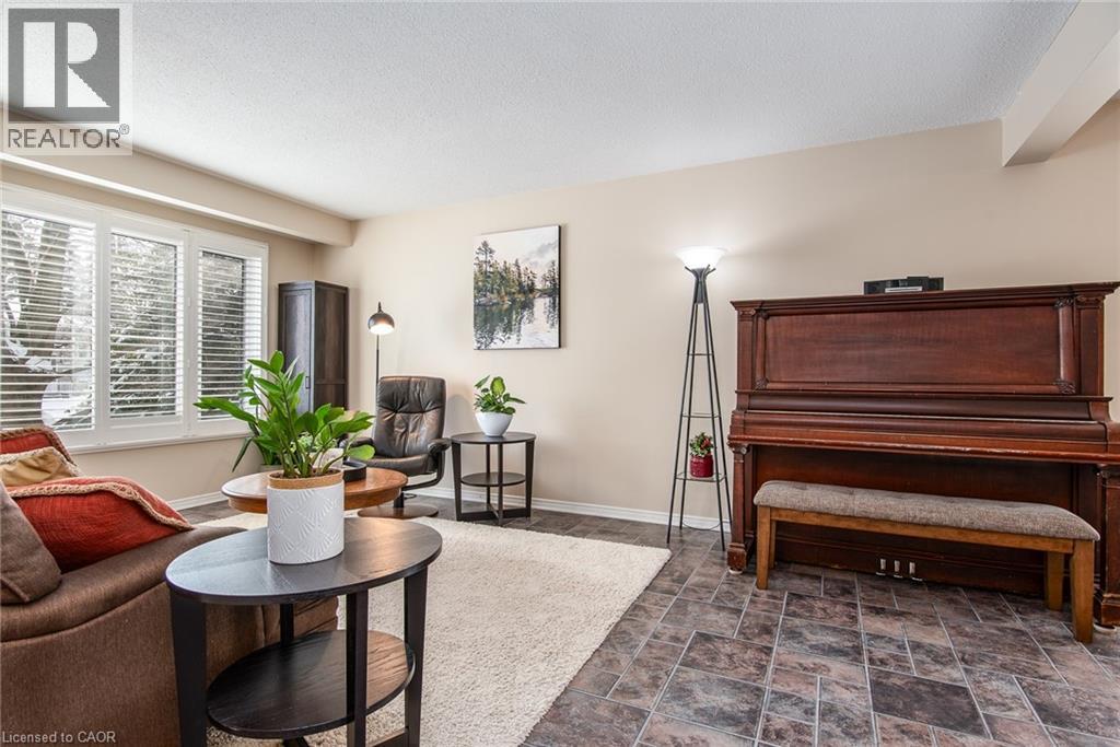 216 Northlake Drive, Waterloo, Ontario  N2V 1A8 - Photo 8 - 40799869