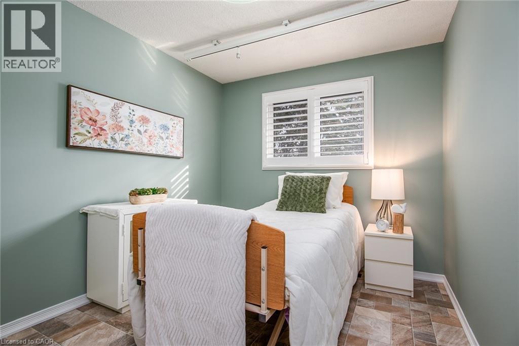 216 Northlake Drive, Waterloo, Ontario  N2V 1A8 - Photo 22 - 40799869