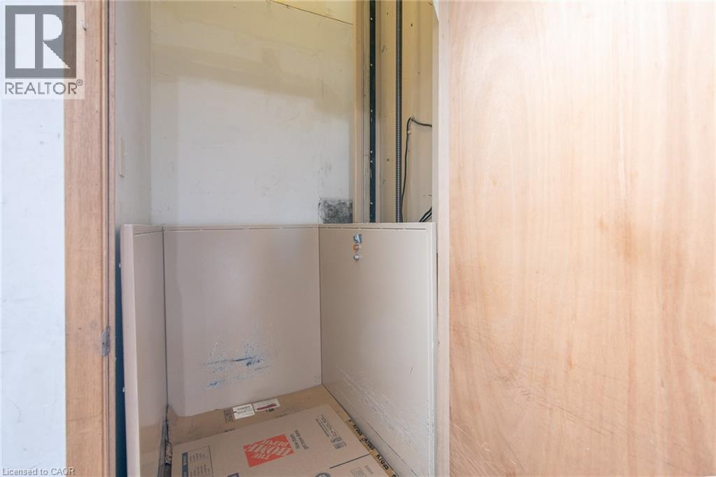 216 Northlake Drive, Waterloo, Ontario  N2V 1A8 - Photo 38 - 40799869