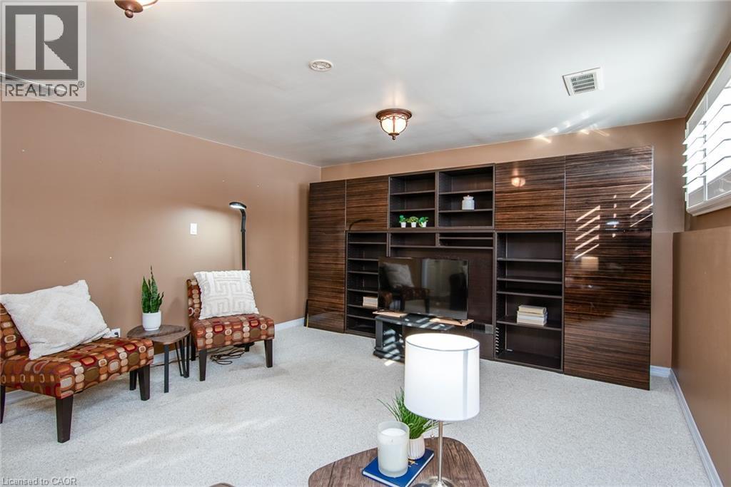 216 Northlake Drive, Waterloo, Ontario  N2V 1A8 - Photo 32 - 40799869