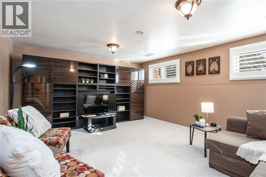 216 Northlake Drive, Waterloo, Ontario  N2V 1A8 - Photo 33 - 40799869