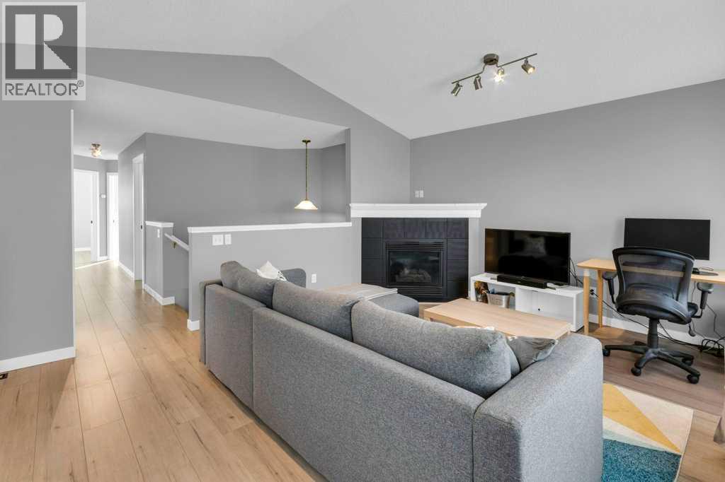 11185 Hidden Valley Drive Nw, Calgary, Alberta  T3A 6C7 - Photo 15 - A2287079