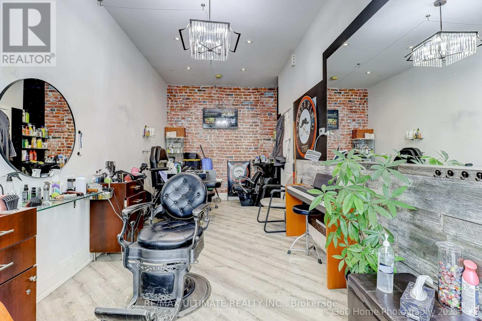 864 Broadview Avenue, Toronto, Ontario M4K 2R1 - Photo 5 - E12797570