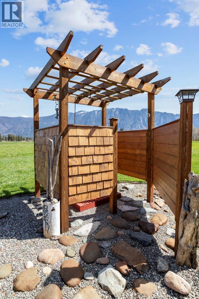 2372 20th Street, Lister, British Columbia  V0B 1G2 - Photo 5 - 10375845