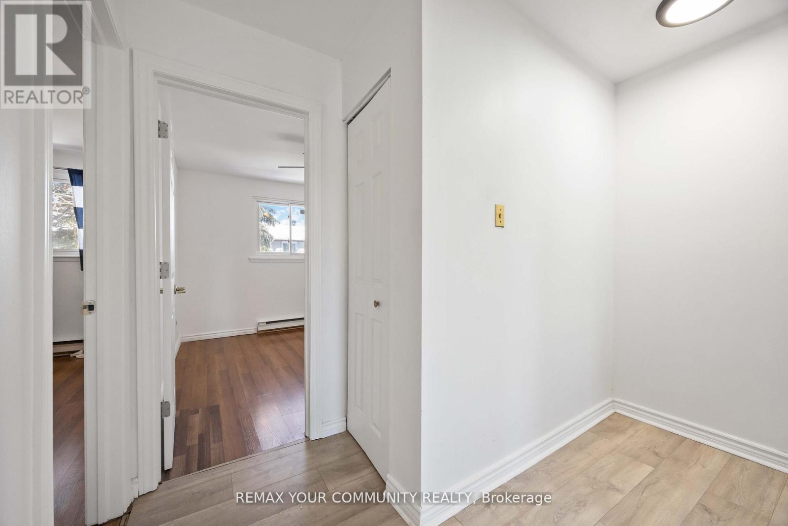 22 Porterfield Crescent, Markham, Ontario  L3T 4S7 - Photo 24 - N12797534