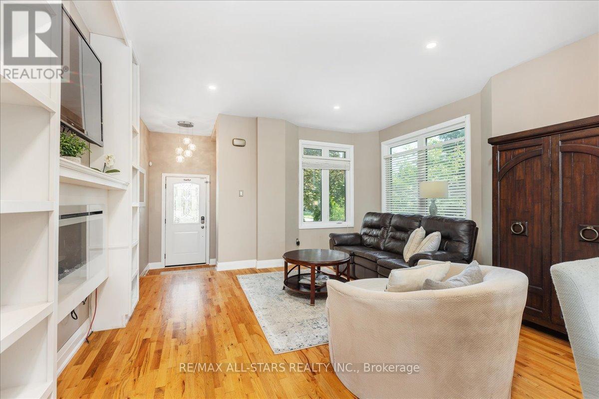 98 Bayview Avenue, Georgina, Ontario  L4P 2S9 - Photo 11 - N12797536