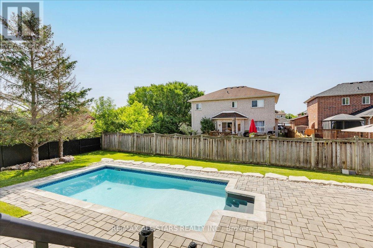 98 Bayview Avenue, Georgina, Ontario  L4P 2S9 - Photo 32 - N12797536