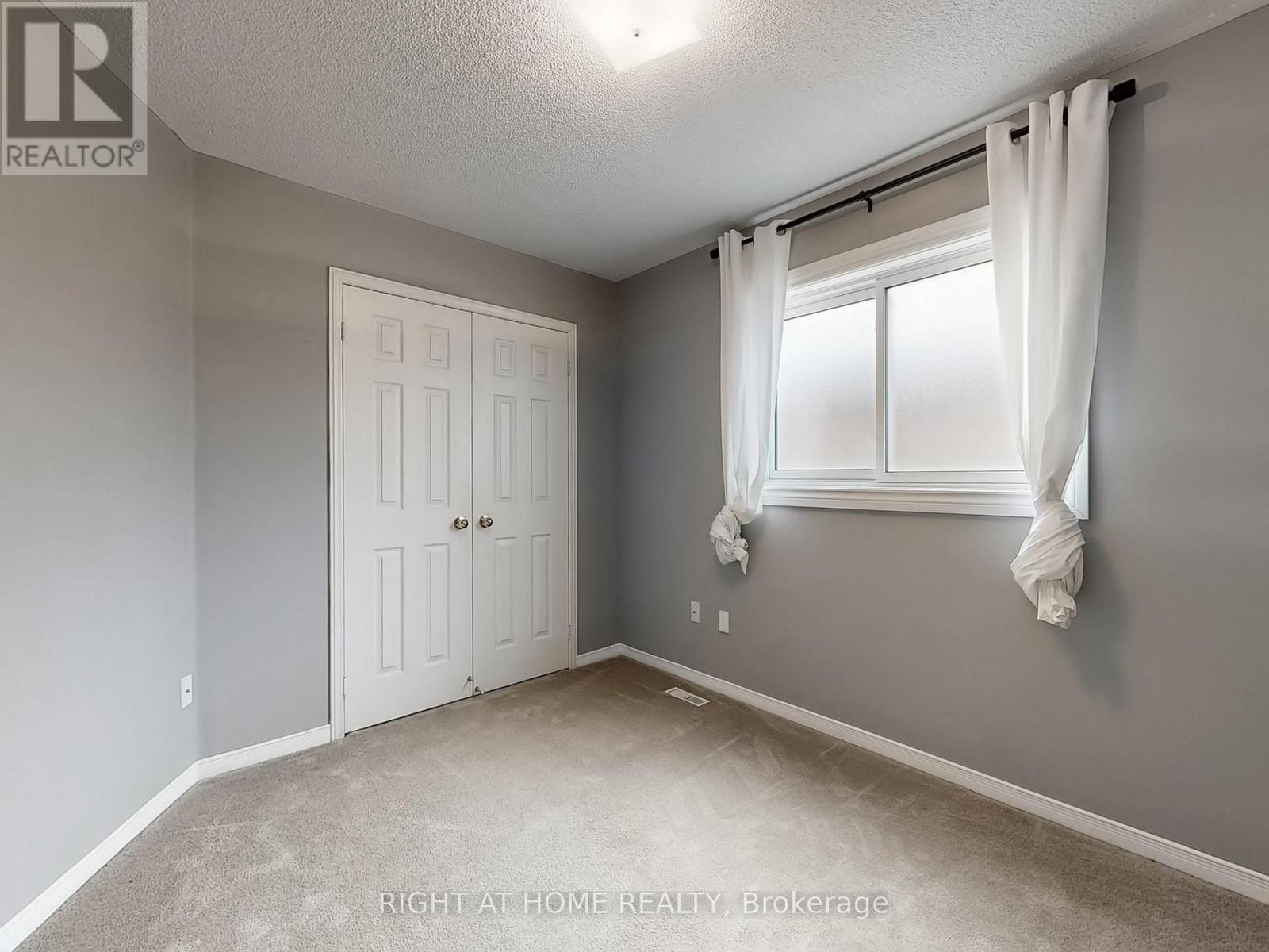 605 Willowick Drive, Newmarket, Ontario  L3X 2A9 - Photo 20 - N12797548