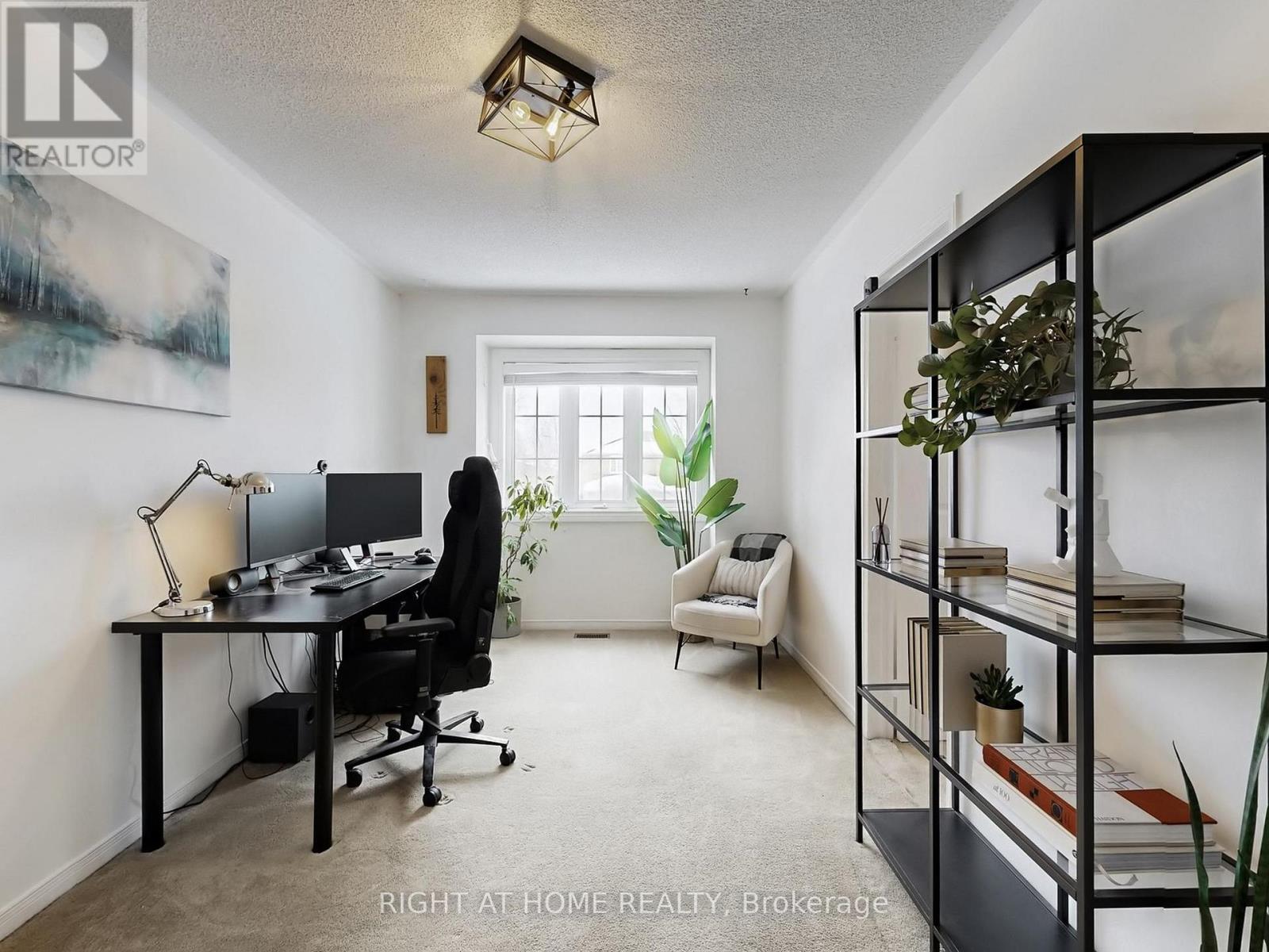 605 Willowick Drive, Newmarket, Ontario  L3X 2A9 - Photo 22 - N12797548