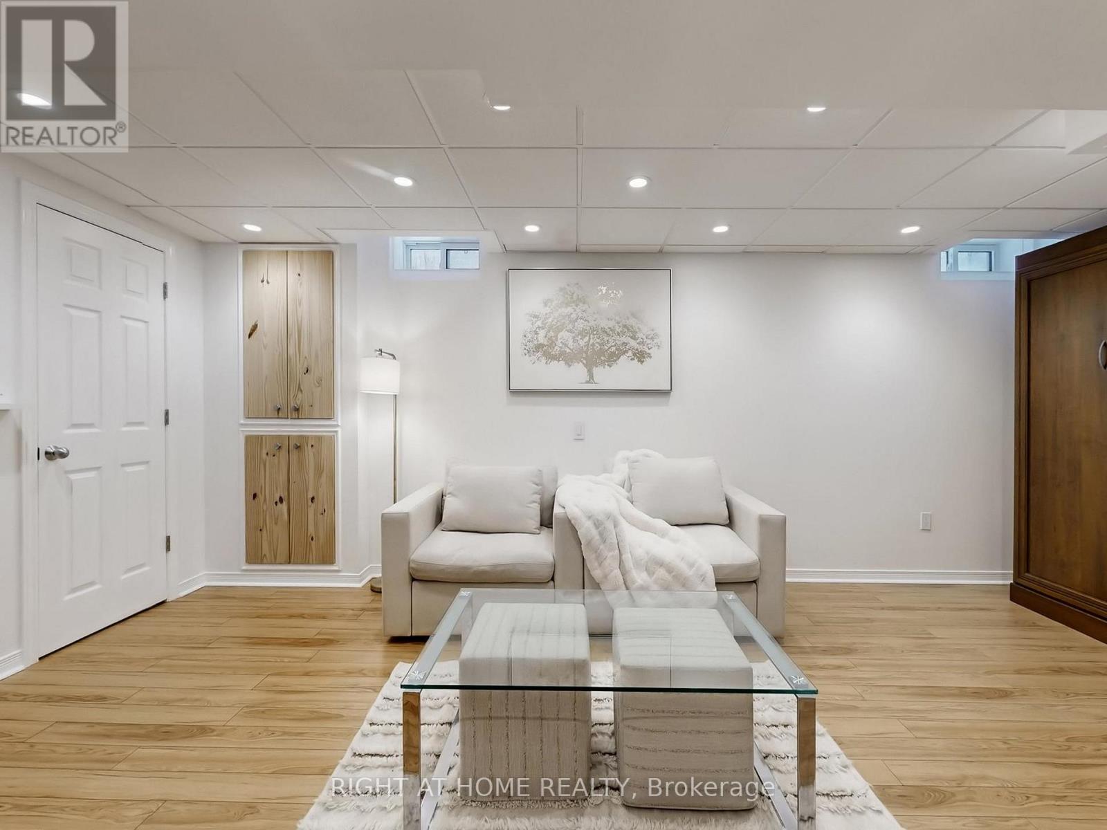 605 Willowick Drive, Newmarket, Ontario  L3X 2A9 - Photo 27 - N12797548