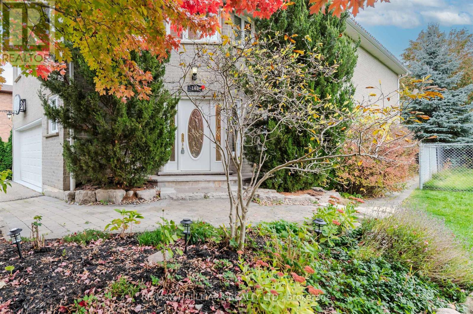 145 Old Surrey Lane, Richmond Hill, Ontario  L4C 6R9 - Photo 1 - N12797550