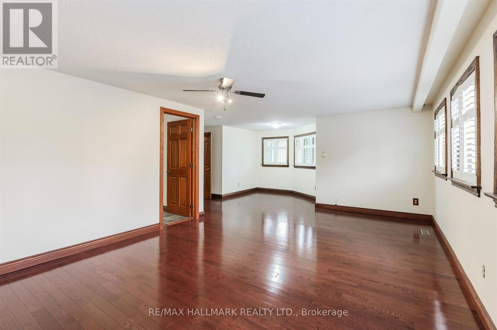 145 Old Surrey Lane, Richmond Hill, Ontario  L4C 6R9 - Photo 23 - N12797550