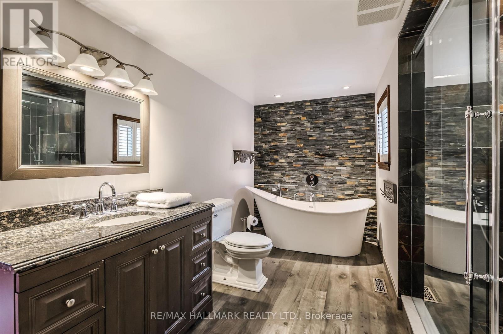 145 Old Surrey Lane, Richmond Hill, Ontario  L4C 6R9 - Photo 26 - N12797550