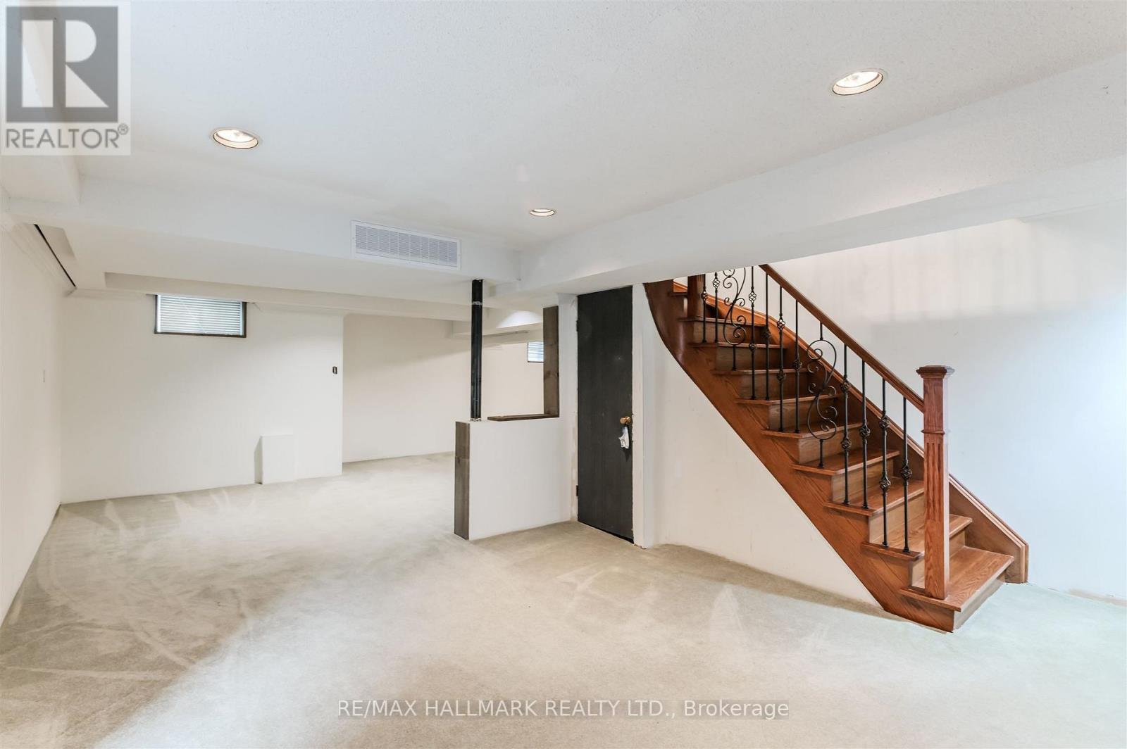 145 Old Surrey Lane, Richmond Hill, Ontario  L4C 6R9 - Photo 35 - N12797550