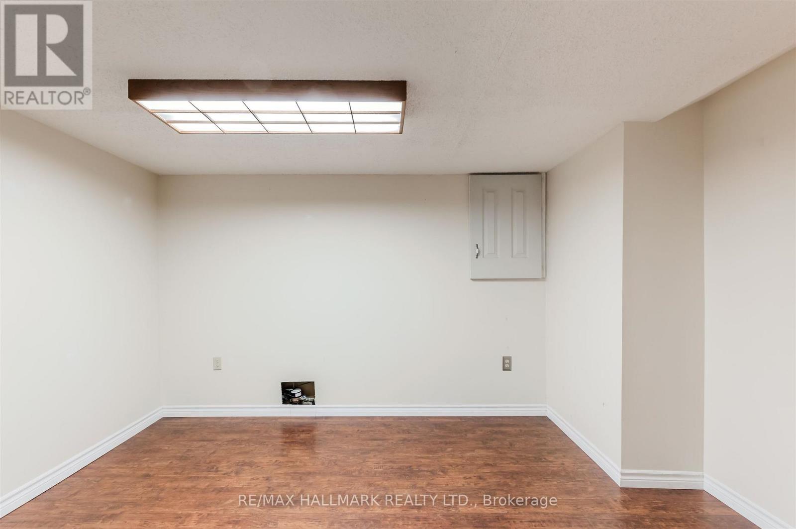 145 Old Surrey Lane, Richmond Hill, Ontario  L4C 6R9 - Photo 39 - N12797550