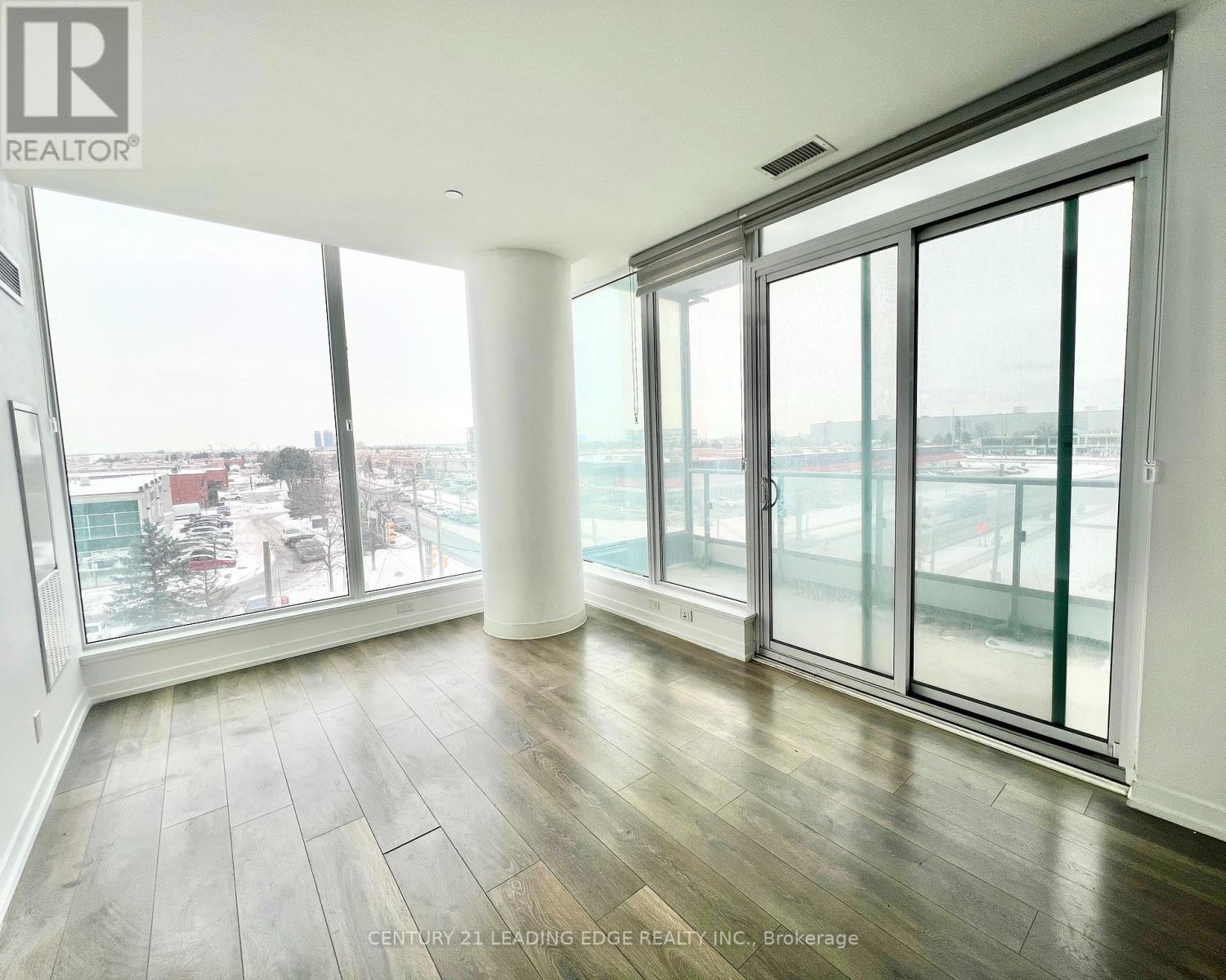 302 - 950 Portage Parkway, Vaughan, Ontario  L4K 0J7 - Photo 10 - N12797564