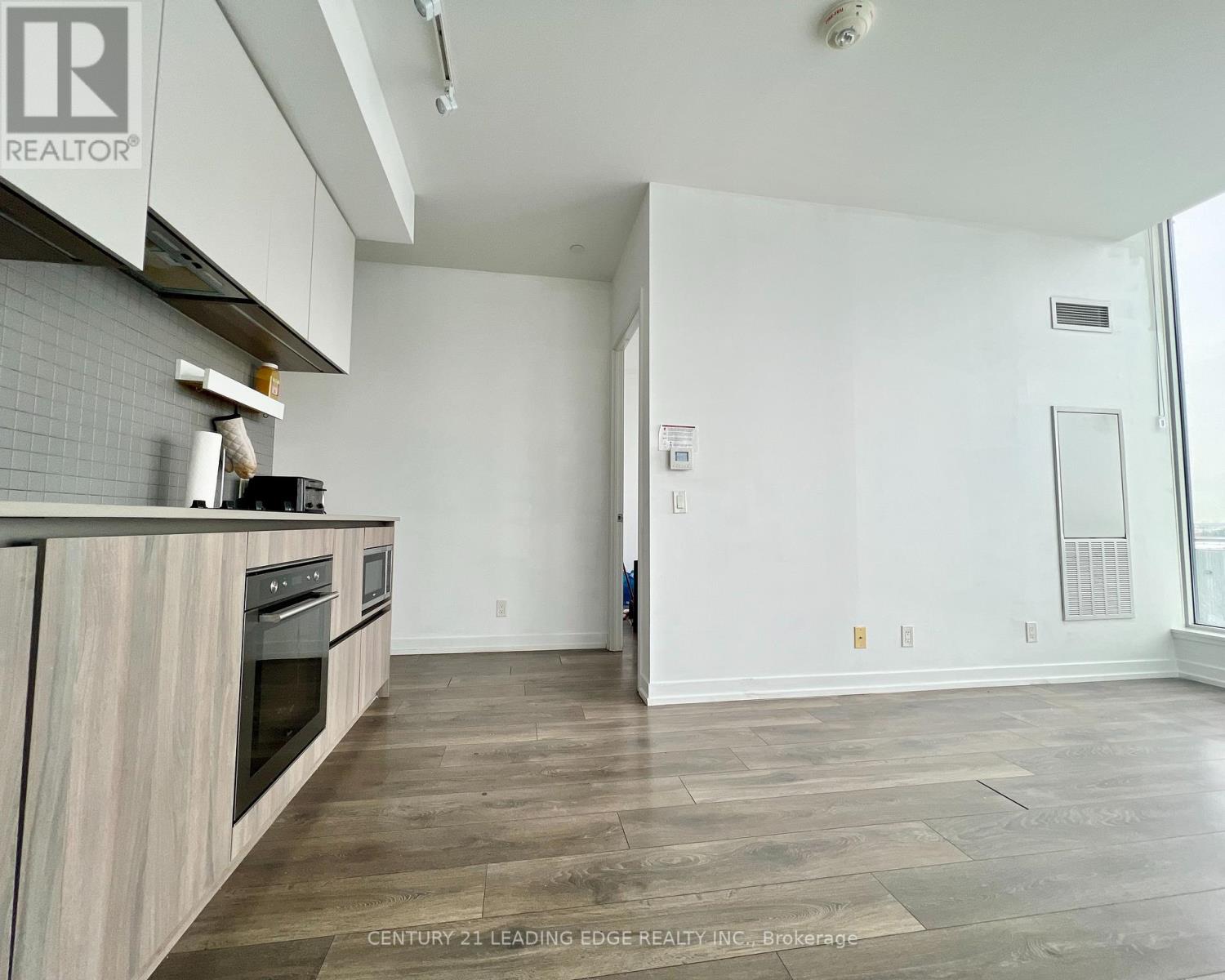 302 - 950 Portage Parkway, Vaughan, Ontario  L4K 0J7 - Photo 12 - N12797564