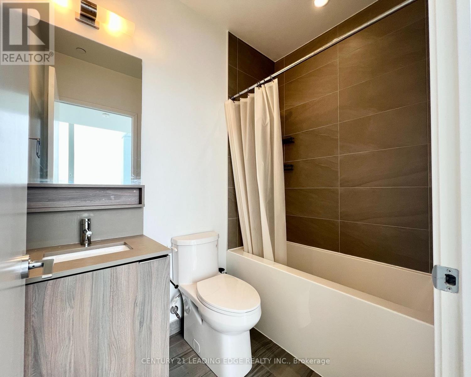 302 - 950 Portage Parkway, Vaughan, Ontario  L4K 0J7 - Photo 15 - N12797564