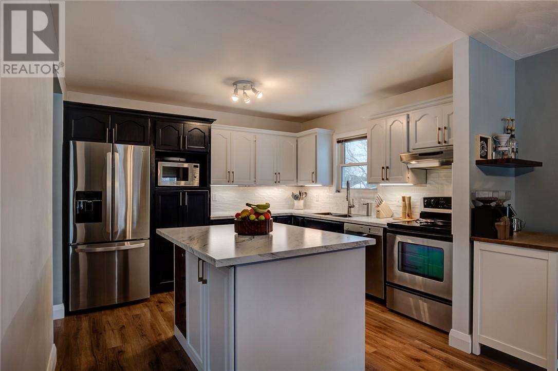 64 N Prevost Street, Azilda, Ontario  P0M 1B0 - Photo 8 - 2126360