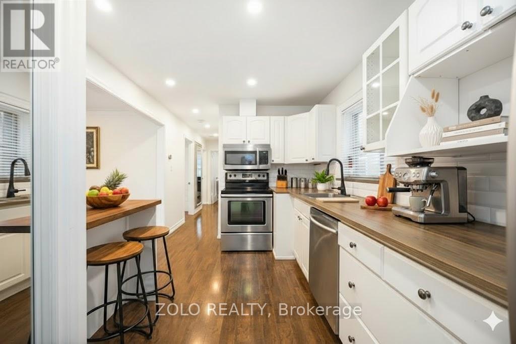 461 O'connor Drive, Toronto, Ontario  M4J 2W8 - Photo 4 - E12706456