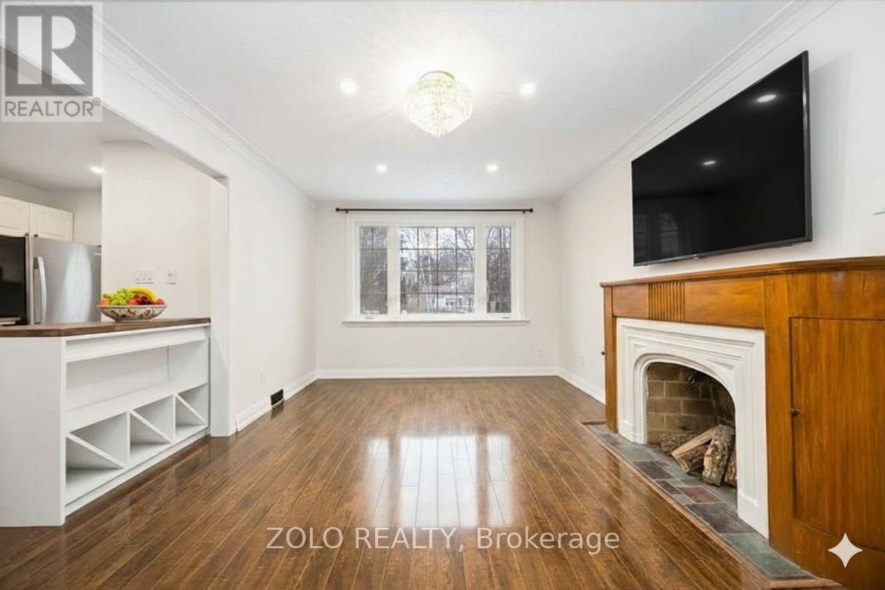 461 O'connor Drive, Toronto, Ontario  M4J 2W8 - Photo 3 - E12706456