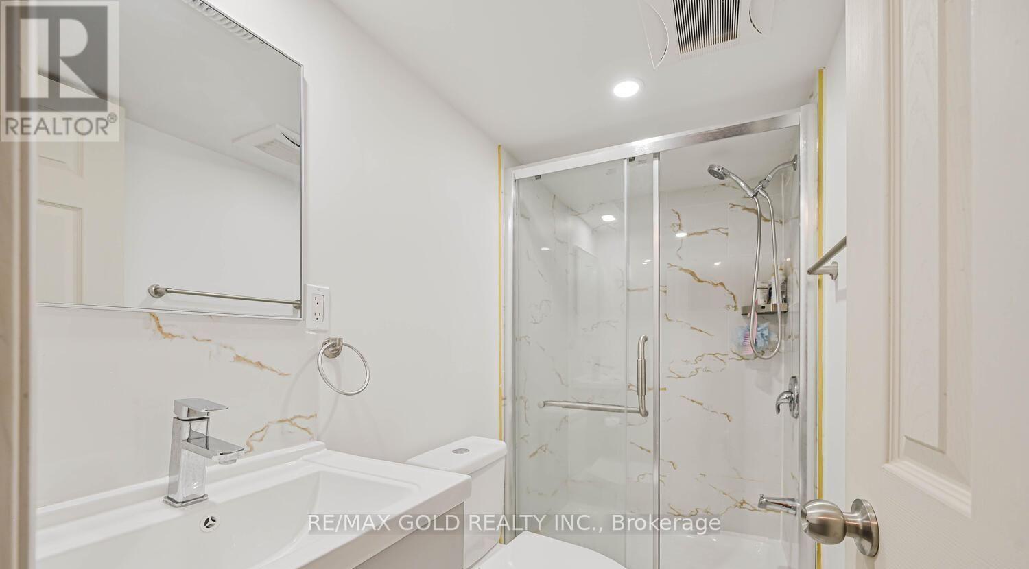 73 Chipmunk Crescent, Brampton, Ontario  L6R 1B4 - Photo 21 - W12797056