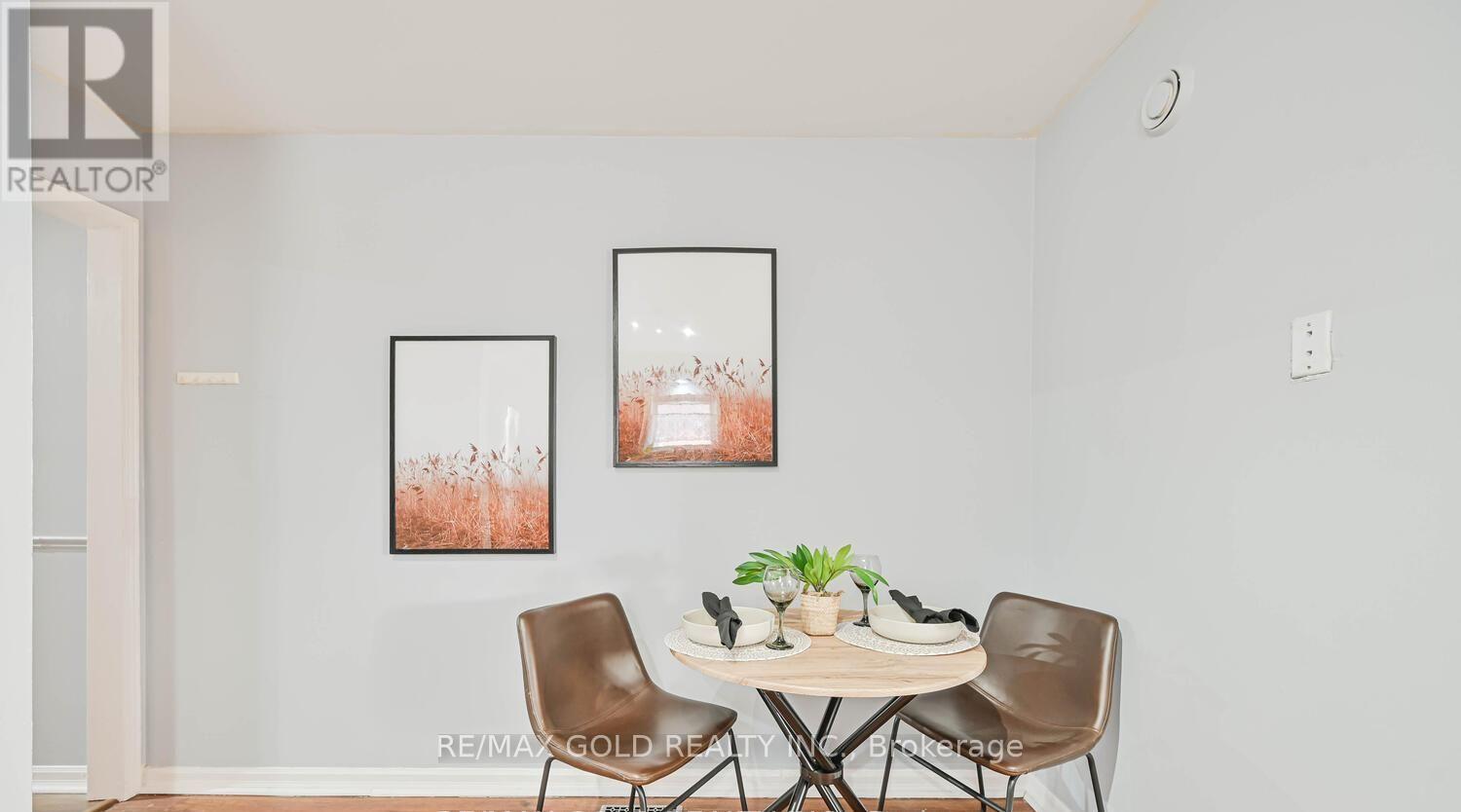 73 Chipmunk Crescent, Brampton, Ontario  L6R 1B4 - Photo 9 - W12797056