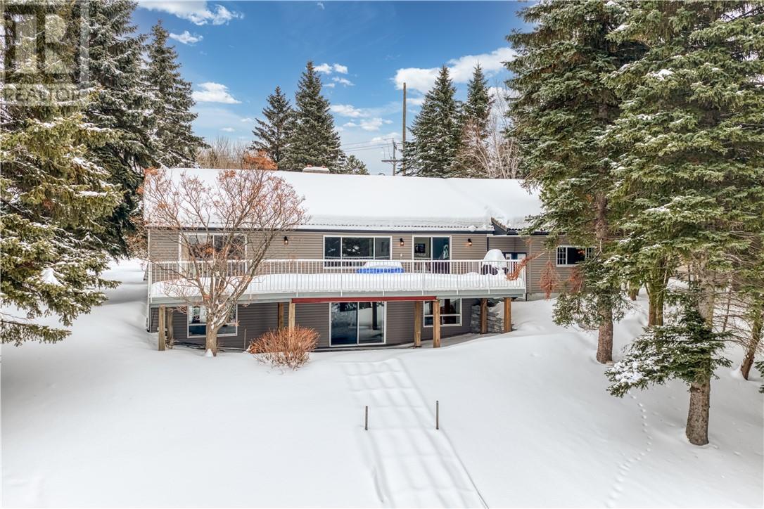 647 Kirkwood Drive, Sudbury, Ontario  P3E 6J6 - Photo 4 - 2126453