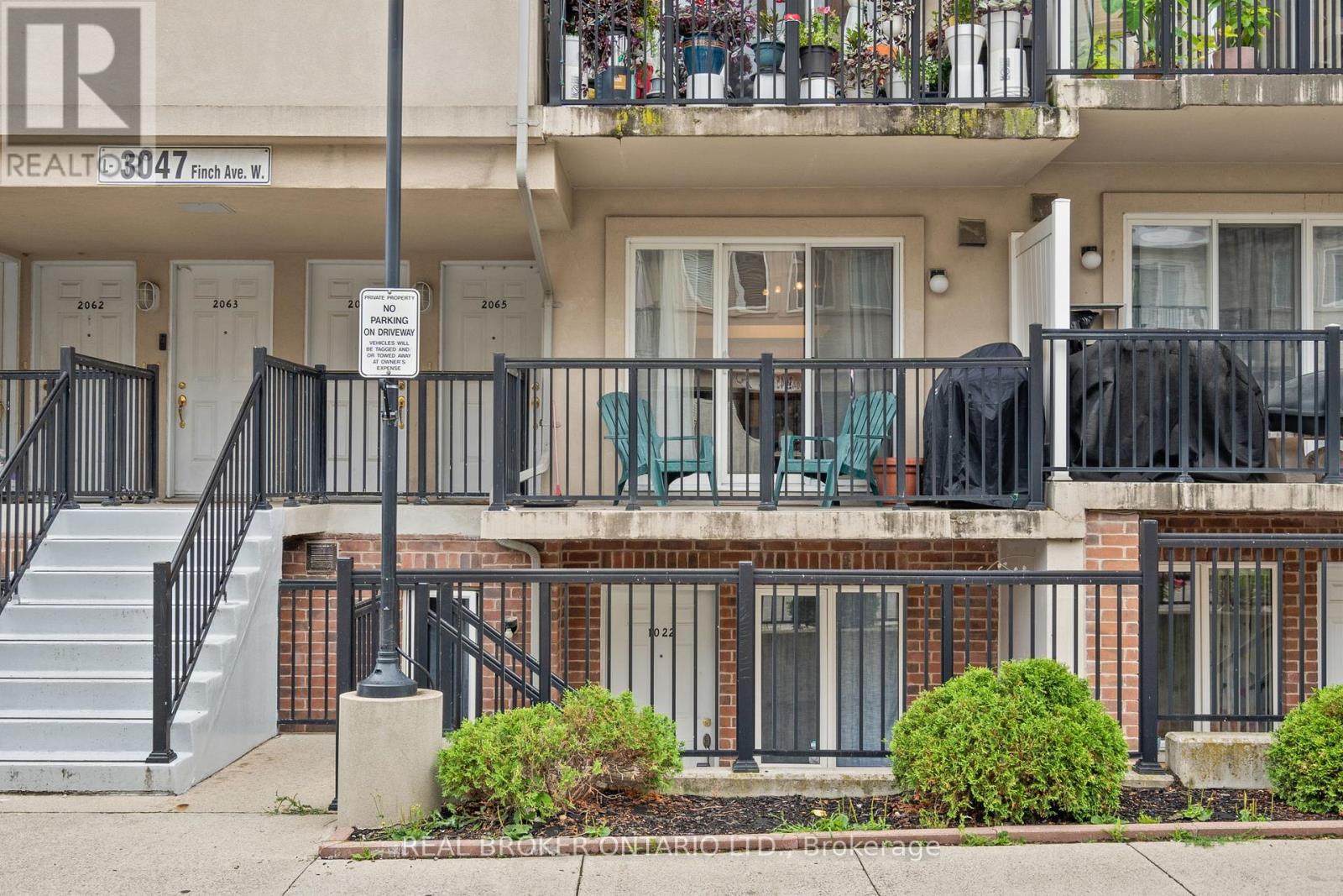 2066 - 3047 Finch Avenue W, Toronto, Ontario  M9M 0A5 - Photo 2 - W12797566