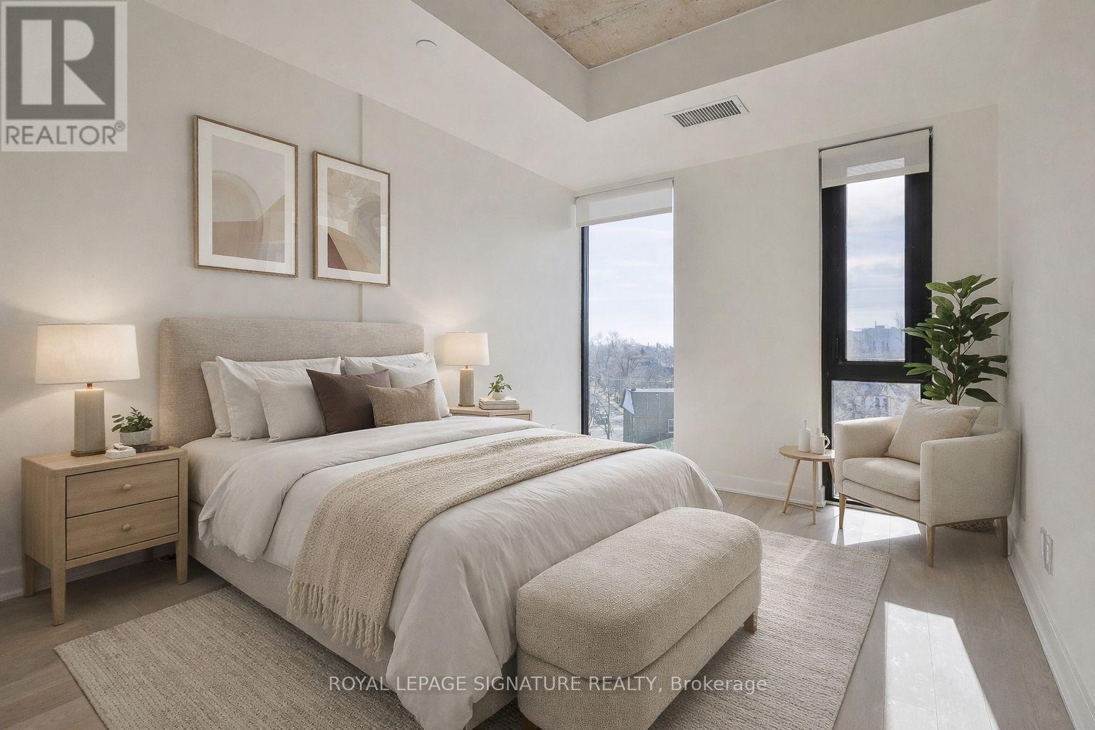 501 - 2720 Dundas Street W, Toronto, Ontario  M6P 1Y2 - Photo 2 - W12797574