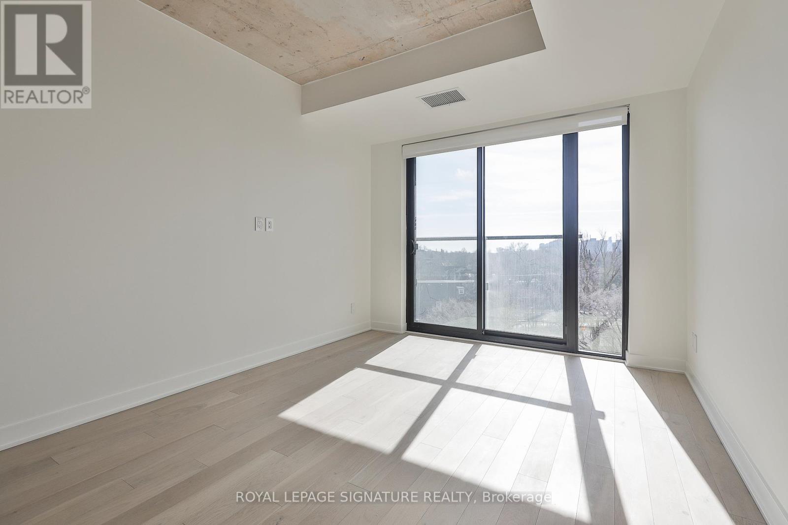501 - 2720 Dundas Street W, Toronto, Ontario  M6P 1Y2 - Photo 6 - W12797574