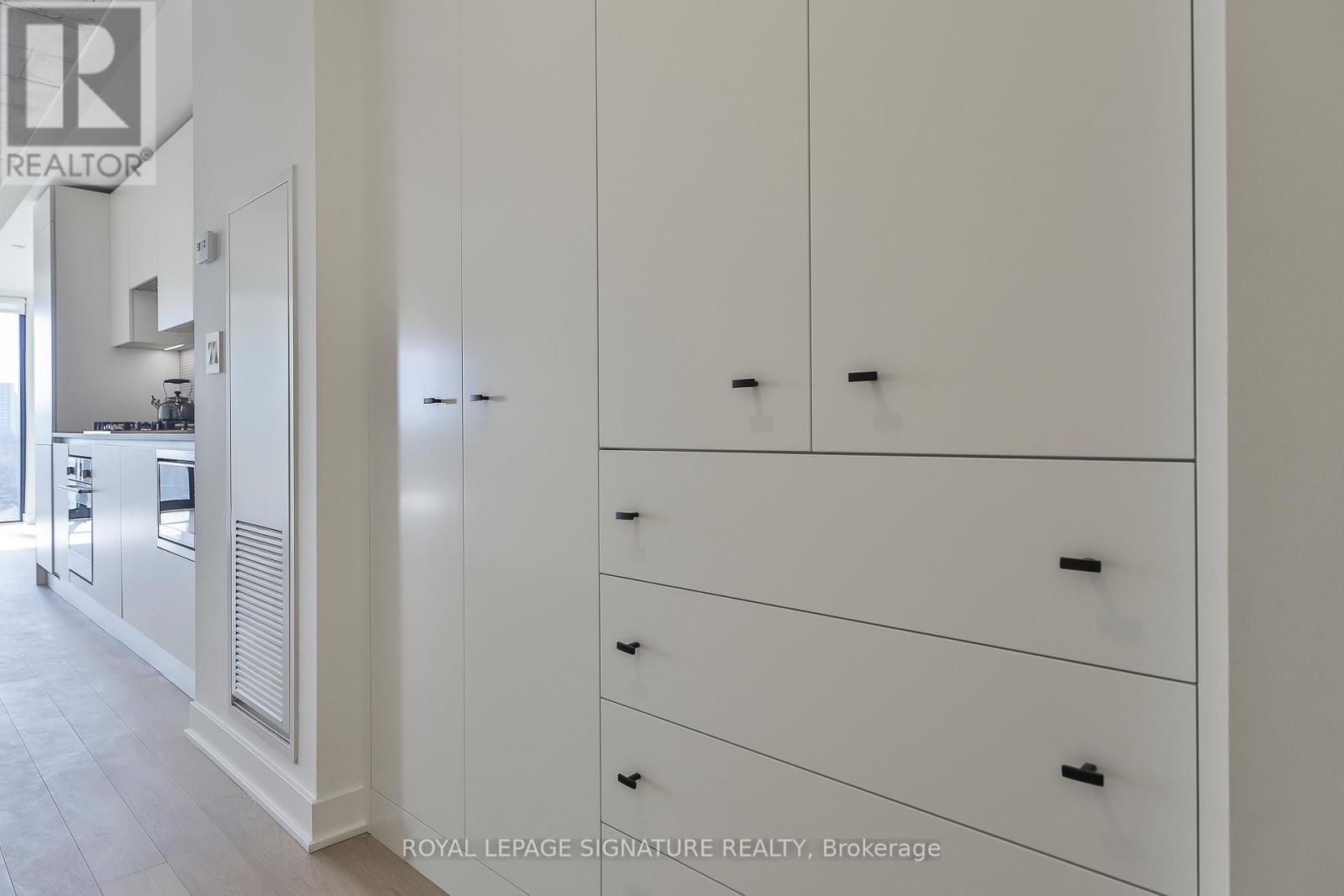 501 - 2720 Dundas Street W, Toronto, Ontario  M6P 1Y2 - Photo 8 - W12797574