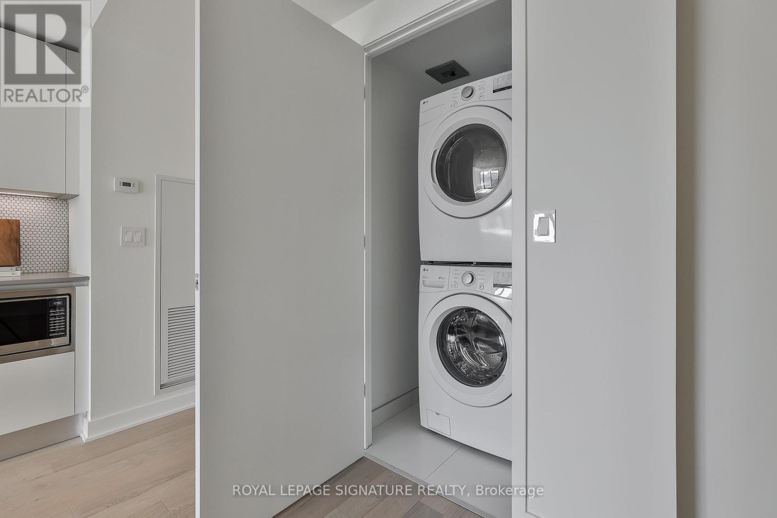 501 - 2720 Dundas Street W, Toronto, Ontario  M6P 1Y2 - Photo 9 - W12797574