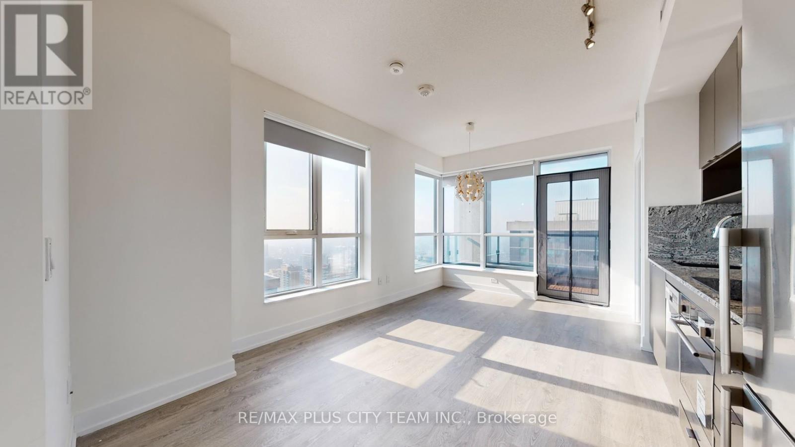 3316 - 9 Mabelle Avenue, Toronto, Ontario  M9A 0E1 - Photo 3 - W12797580