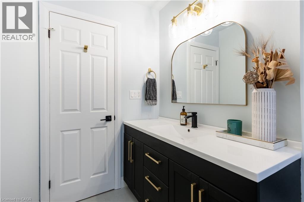 26 Rama Court, Hamilton, Ontario  L8W 2B3 - Photo 25 - 40805171