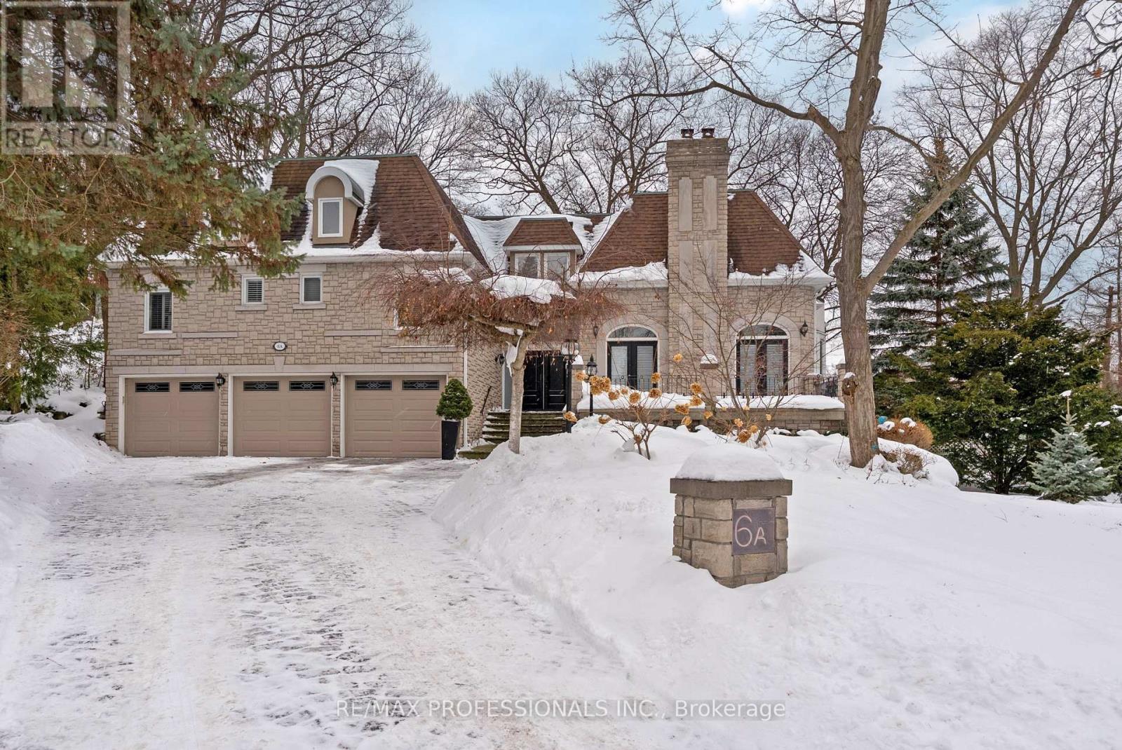 6a Edenbrook Hill, Toronto, Ontario  M9A 3Z6 - Photo 2 - W12797590