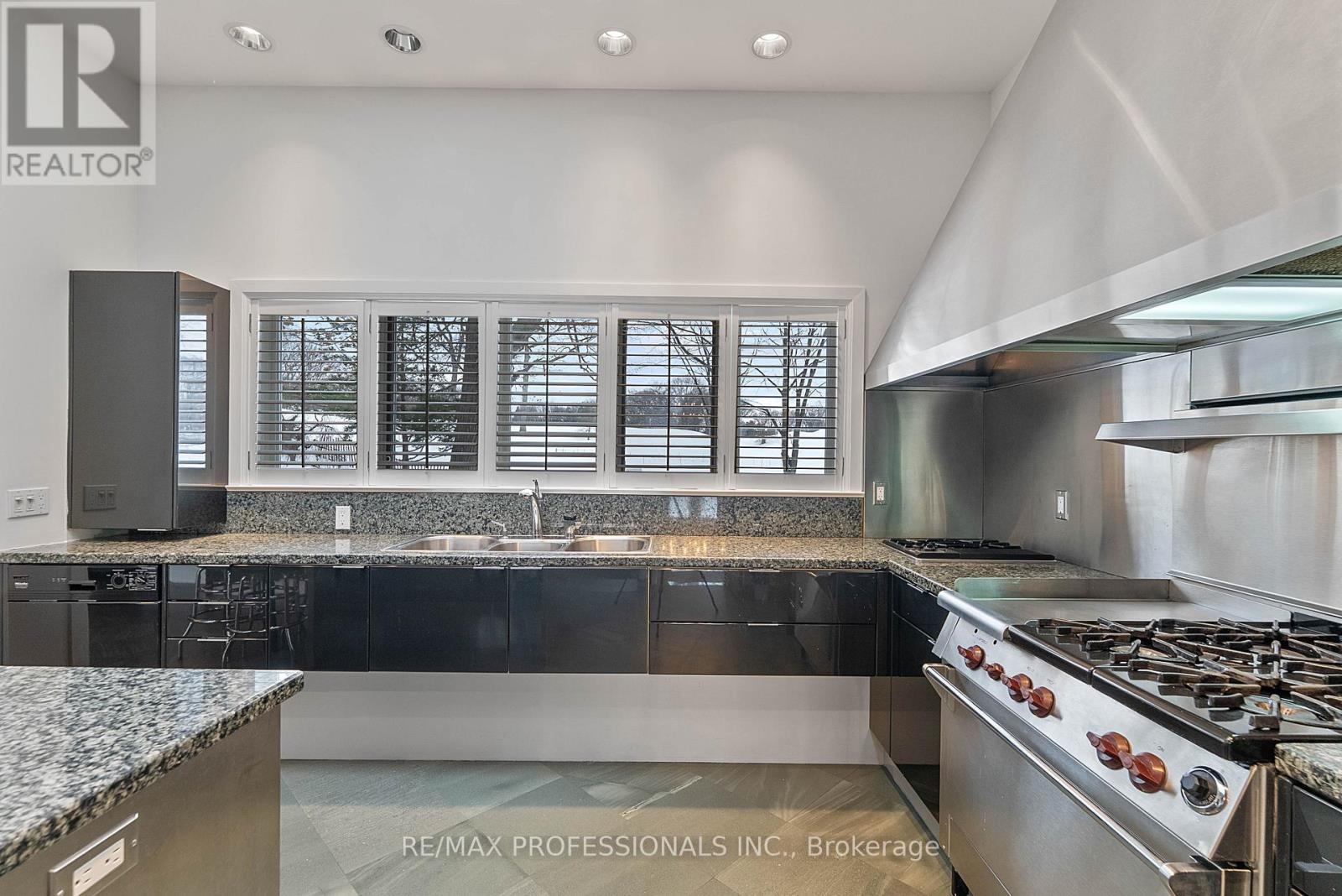 6a Edenbrook Hill, Toronto, Ontario  M9A 3Z6 - Photo 23 - W12797590