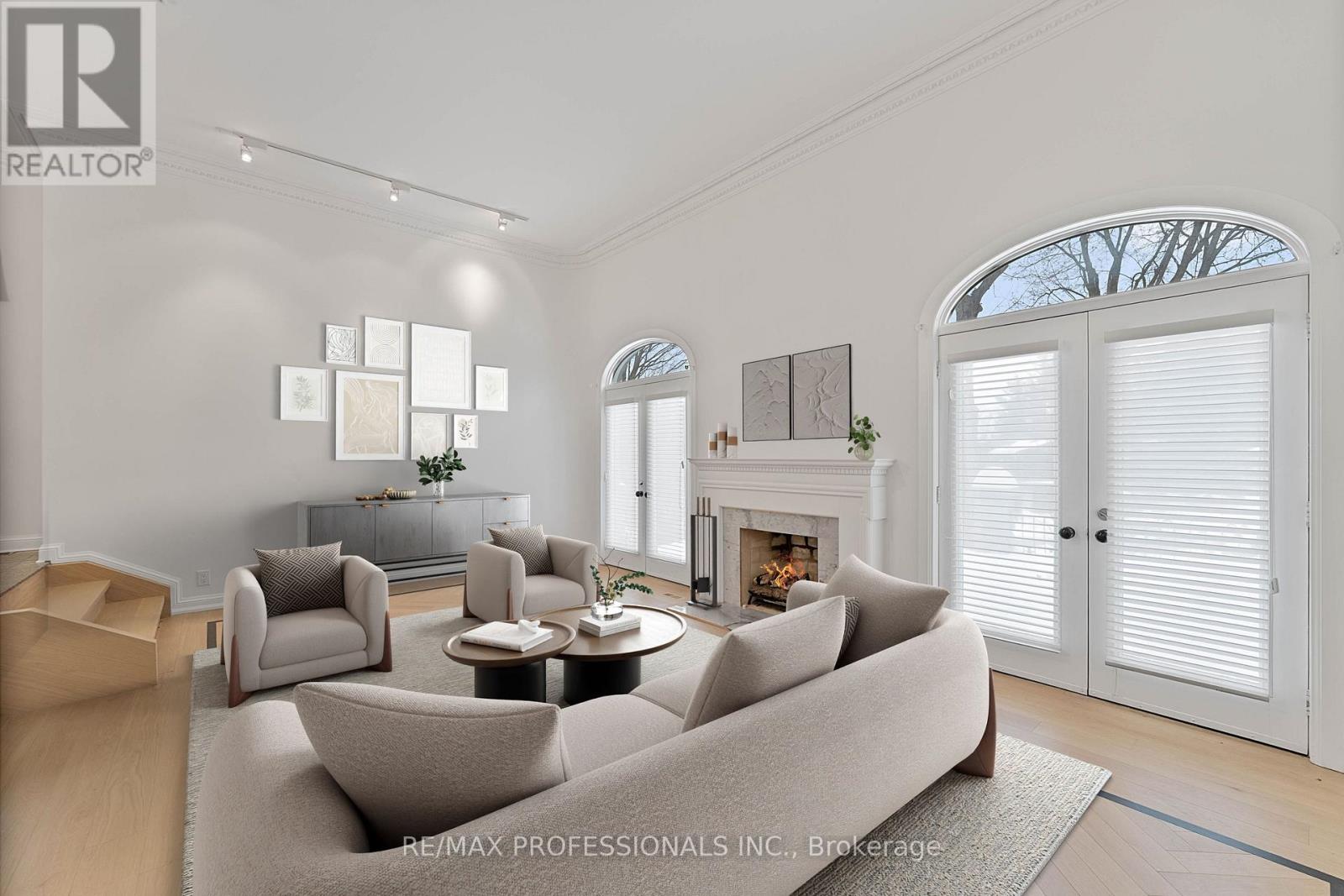 6a Edenbrook Hill, Toronto, Ontario  M9A 3Z6 - Photo 3 - W12797590